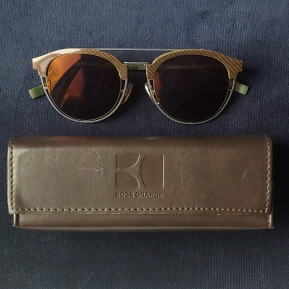 Hugo Boss Unisex Sunglasses - Picture 2 of 5